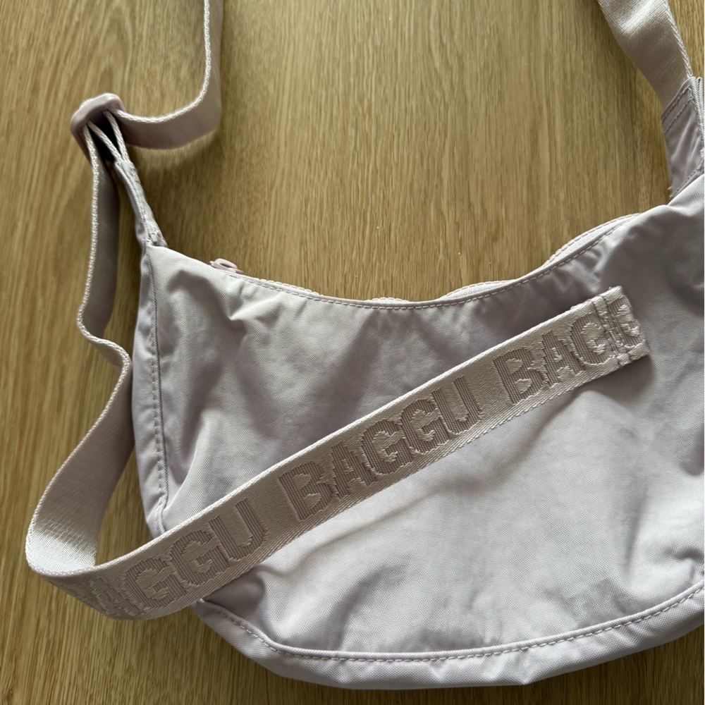 BAGGU Lavender Crossbody Shoulder Bag - SMALL **sold out color** - Picture 6 of 6